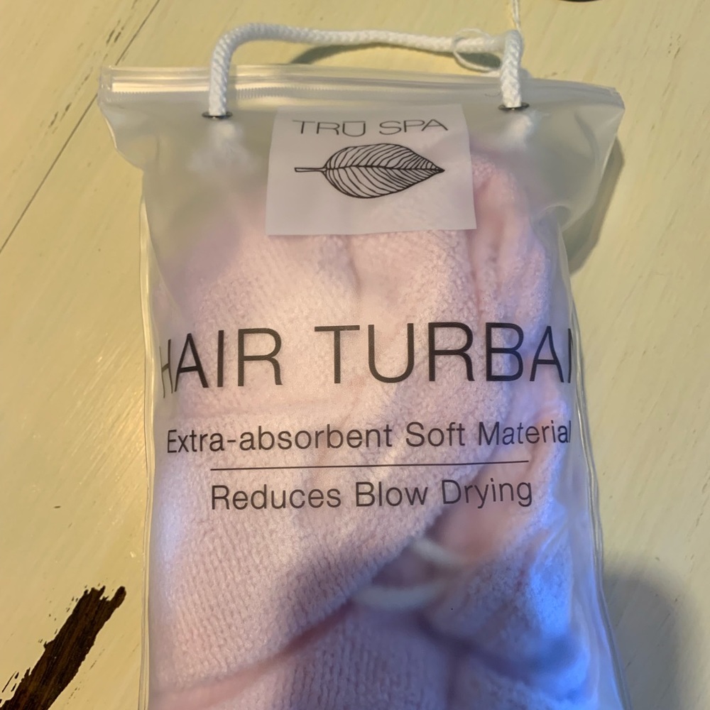 BNWT hair towel turbine